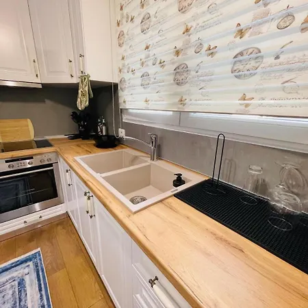 Denn 3 Rruga E Elbasanit Apartman